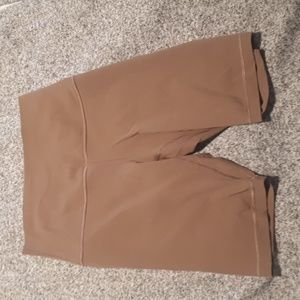 LULULEMON ALIG SUPER-HIGH-RISE SHORT 10" Cacao SZ 10